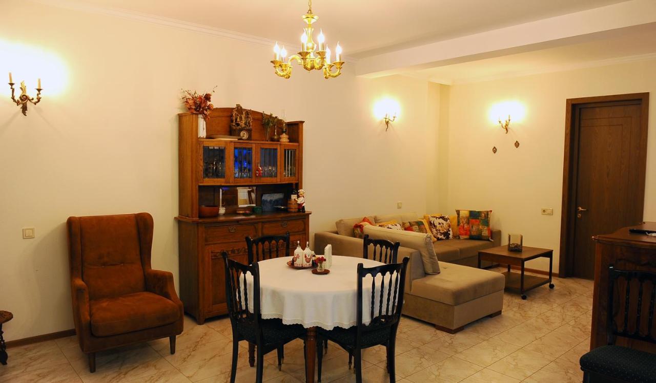 Janika Apartments Τυφλίδα Εξωτερικό φωτογραφία