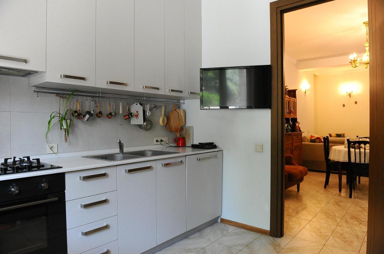 Janika Apartments Τυφλίδα Εξωτερικό φωτογραφία